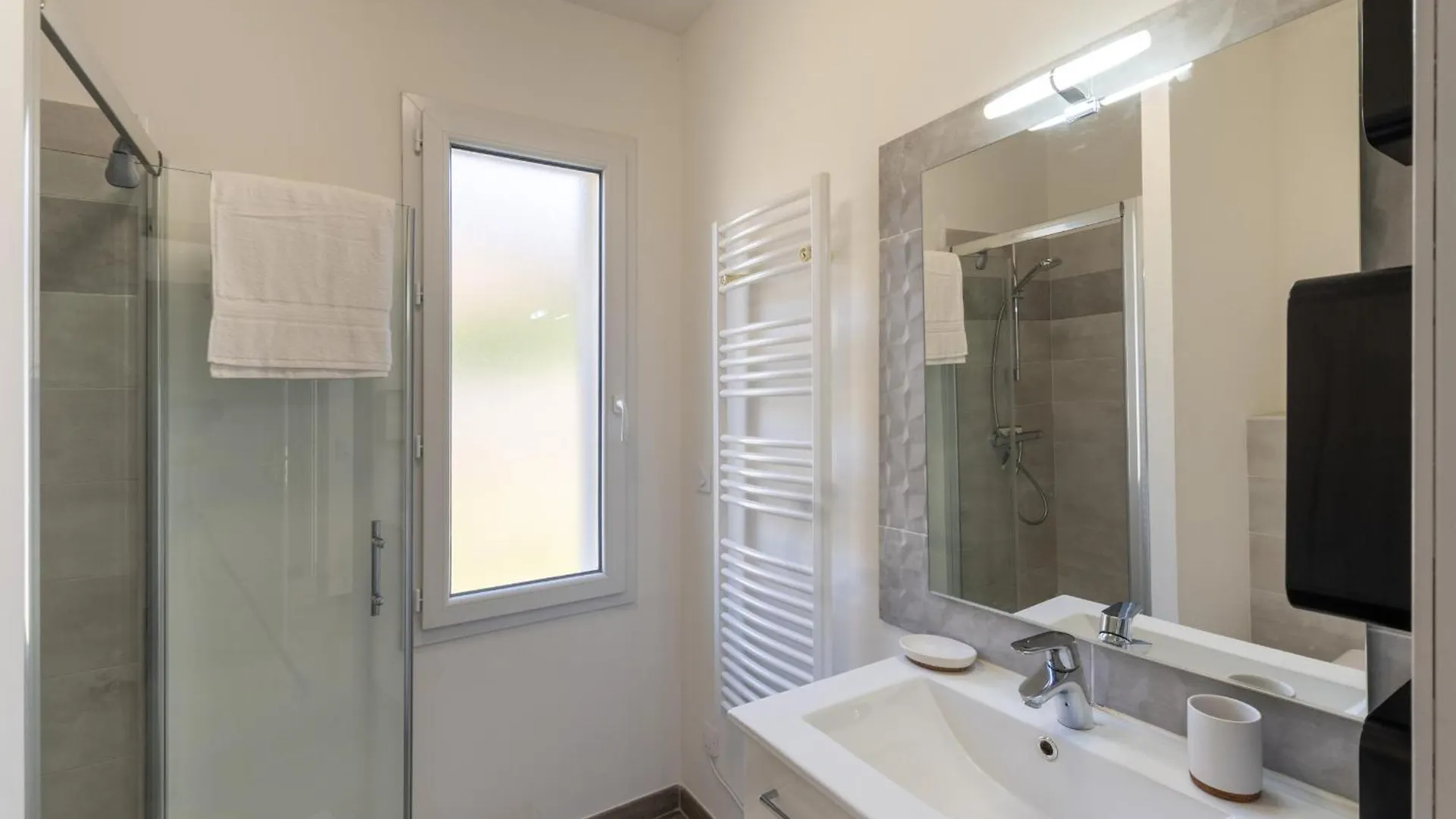 Nouveau ! Villa Des Vignes Piscine & Clim Salavas France